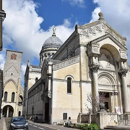 Le Balzac / Colbert - Bord De Loire Tours