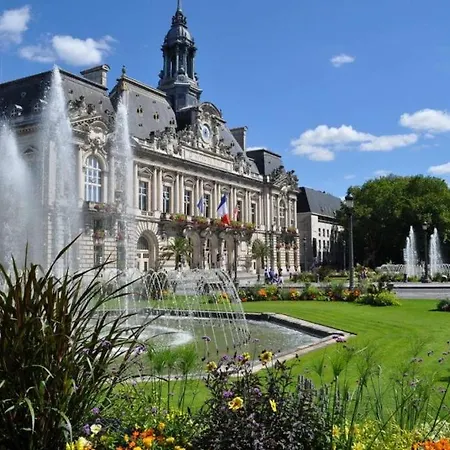 Le Balzac / Colbert - Bord De Loire Tours