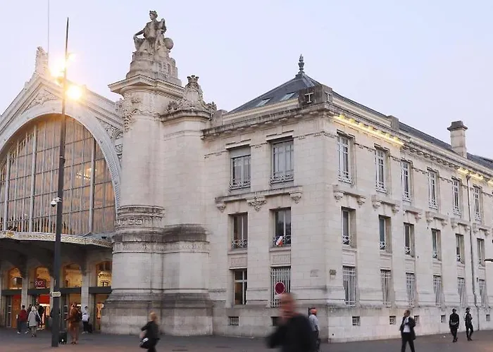 Le Balzac / Colbert - Bord De Loire